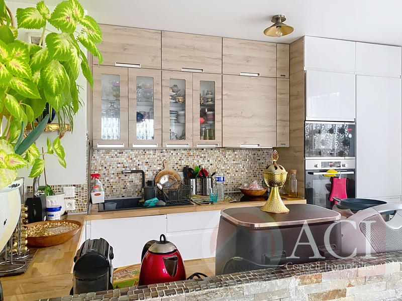 Appartement - 101 m² - 5 pièces