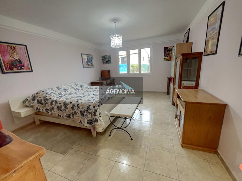 Villa - 270 m² - 12 pièces