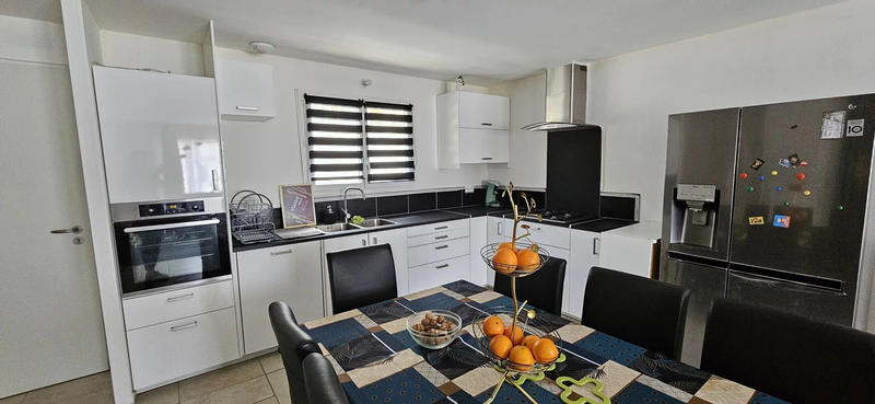 Maison - 80 m² - 4 pièces