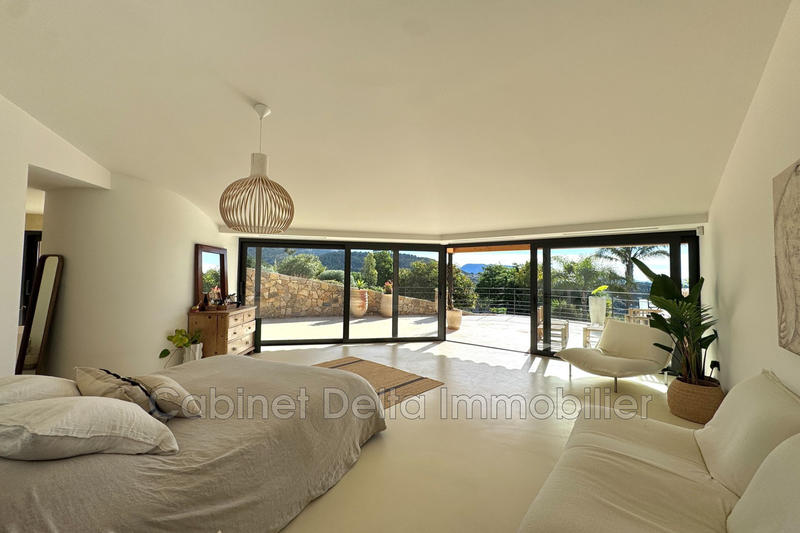 Villa - 280 m² - 5 pièces
