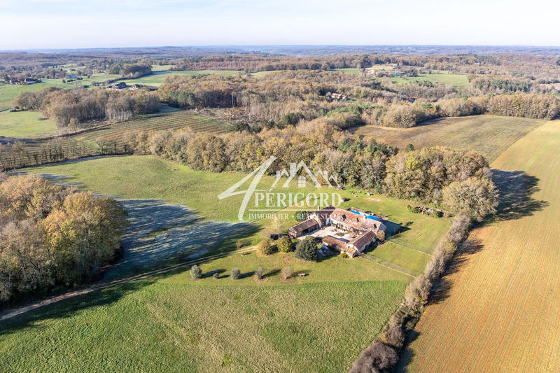 Maison ancienne - 245 m² - 8 pièces