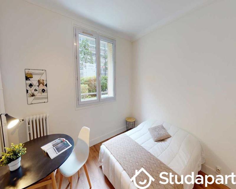 Chambre - 70 m² - 1 pièce