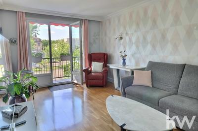 Appartement - 103 m² - 5 pièces