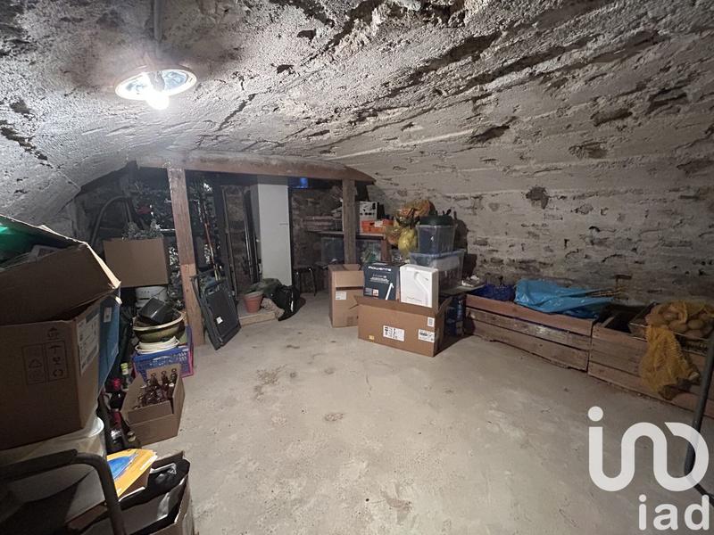 Maison - 235 m² - 9 pièces