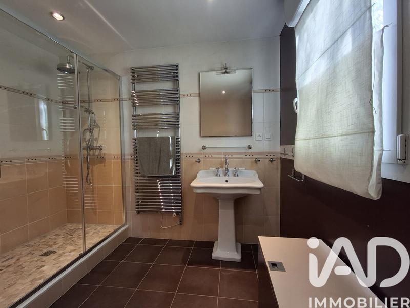 Maison - 121 m² - 6 pièces