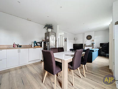 Maison - 88 m² - 4 pièces