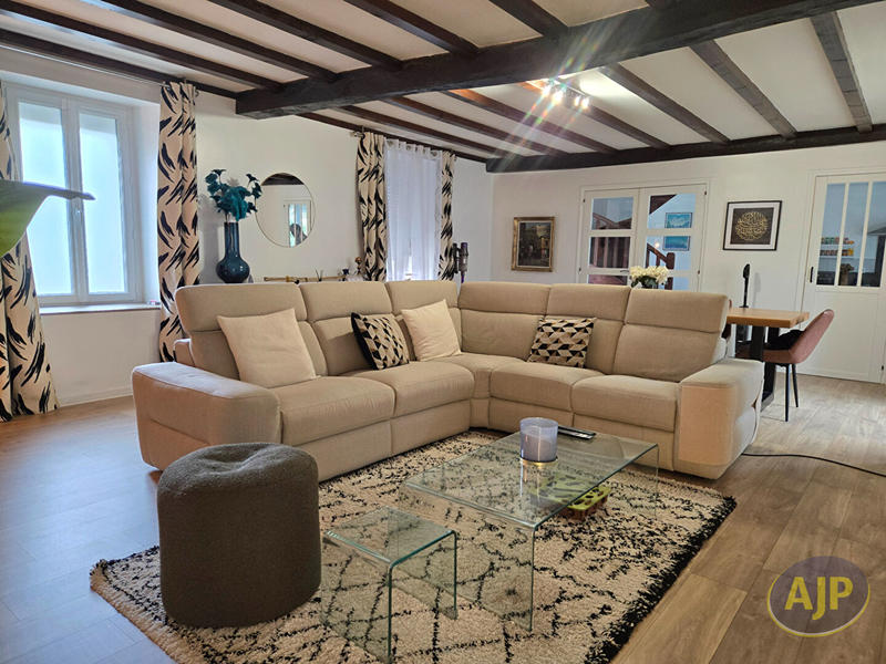 Maison - 110 m² - 5 pièces