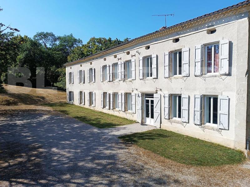 Maison de domaine - 282 m² - 13 pièces