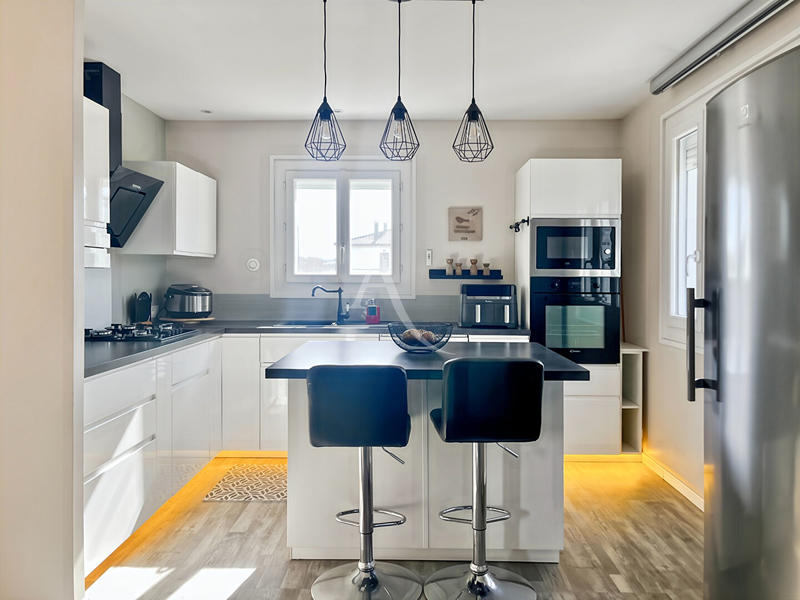 Maison - 87 m² - 5 pièces