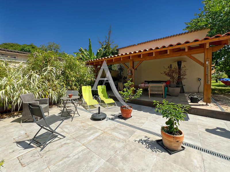 Maison - 180 m² - 7 pièces