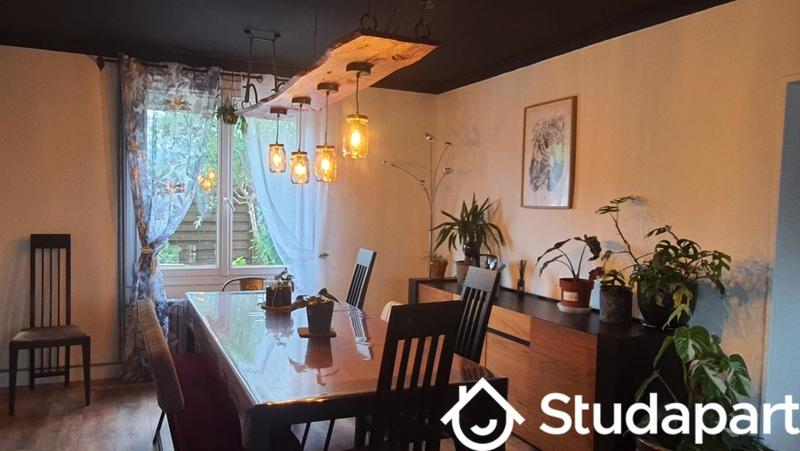 Chambre - 13 m² - 1 pièce