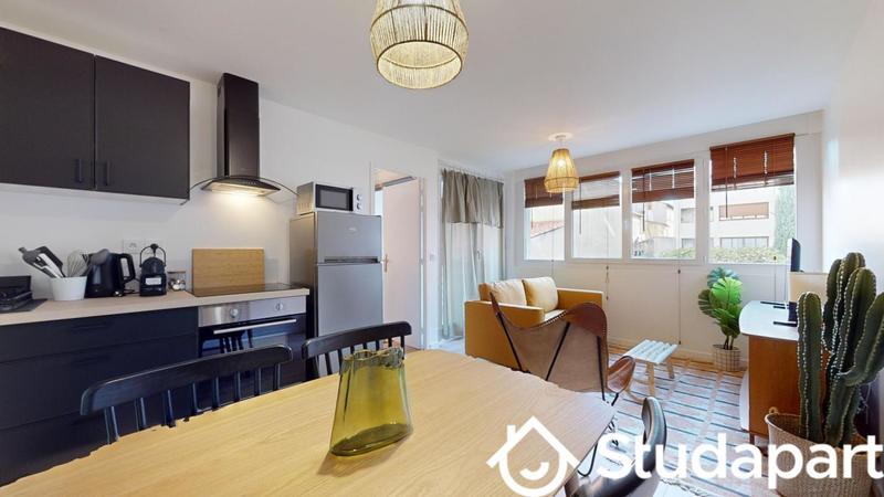 Chambre - 9 m² - 1 pièce