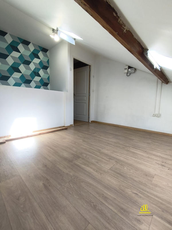 Maison - 94 m² - 5 pièces