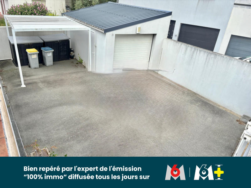 Maison - 205 m² - 8 pièces