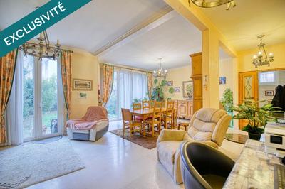 Maison - 300 m² - 9 pièces