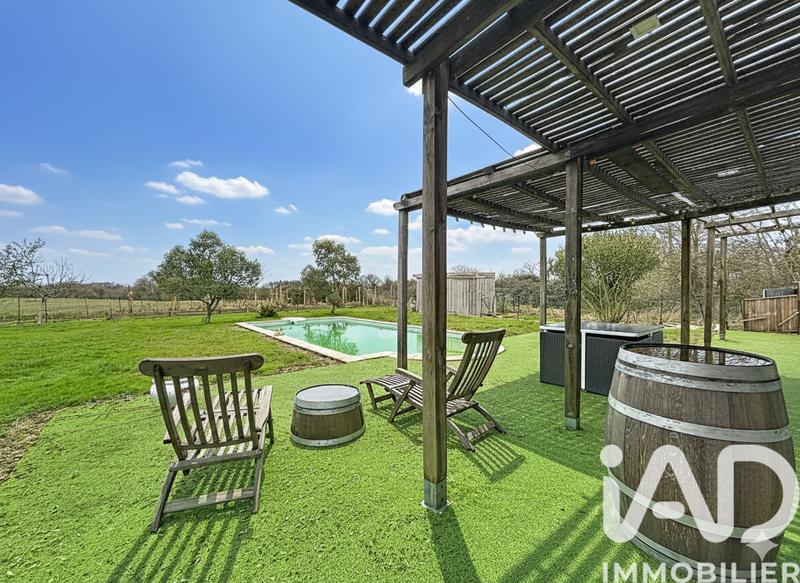 Maison - 208 m² - 5 pièces