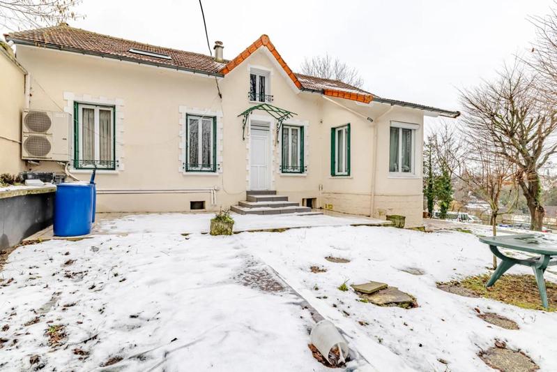 Maison - 200 m² - 5 pièces