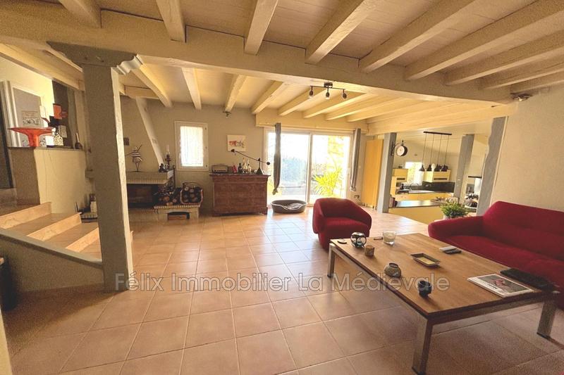 Maison contemporaine - 208 m² - 7 pièces