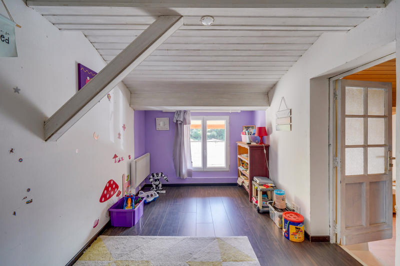 Maison - 167 m² - 8 pièces