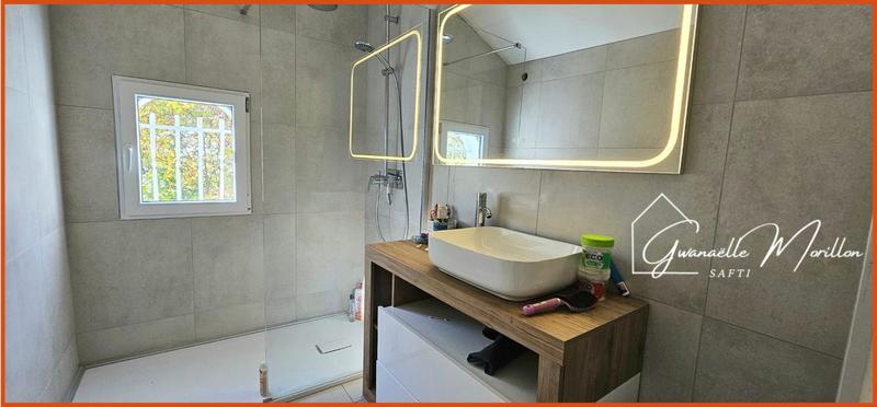 Maison - 212 m² - 7 pièces