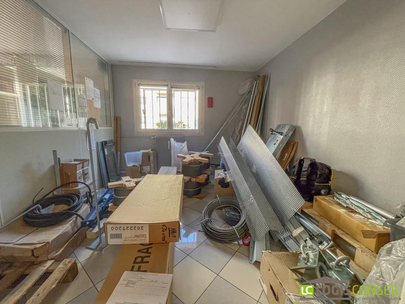 Local commercial - 113 m² - 5 pièces