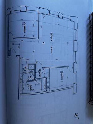 Loft - 83 m² - 4 pièces