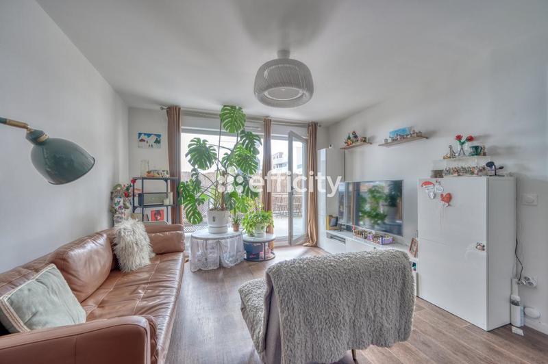 Appartement - 79 m² - 4 pièces