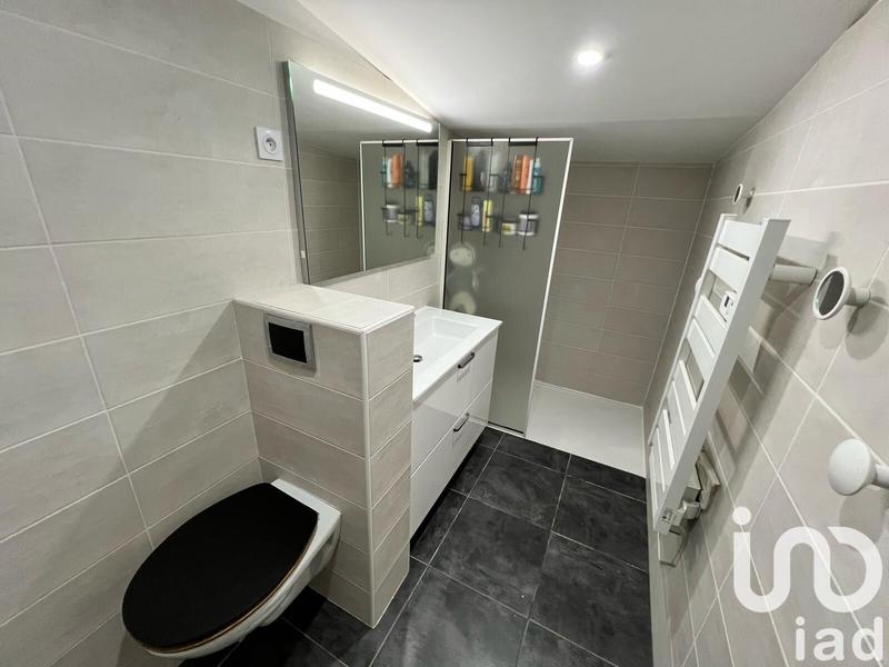 Maison - 236 m² - 9 pièces