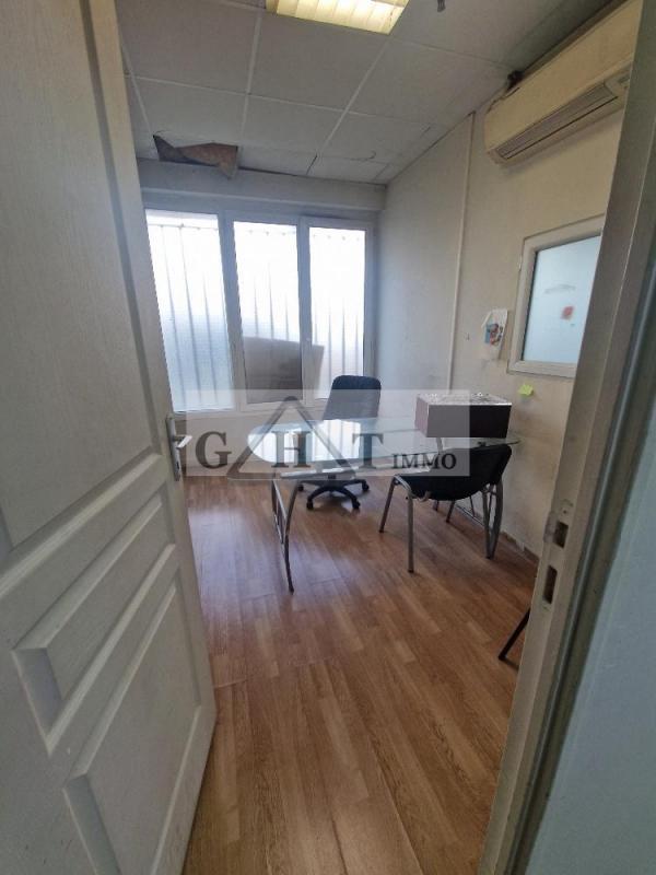 Entrepôt - 1 274 m²