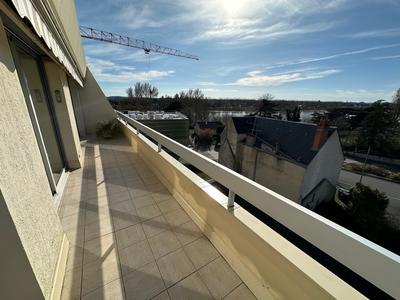 Appartement - 121 m² - 3 pièces