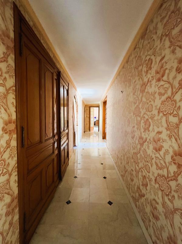 Maison - 265 m² - 8 pièces