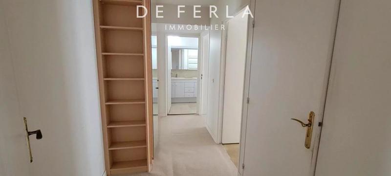 Studio - 114 m² - 6 pièces