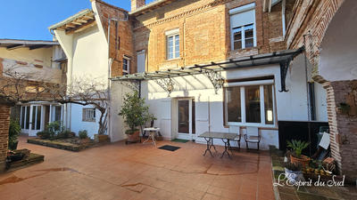 Maison ancienne - 355 m² - 8 pièces