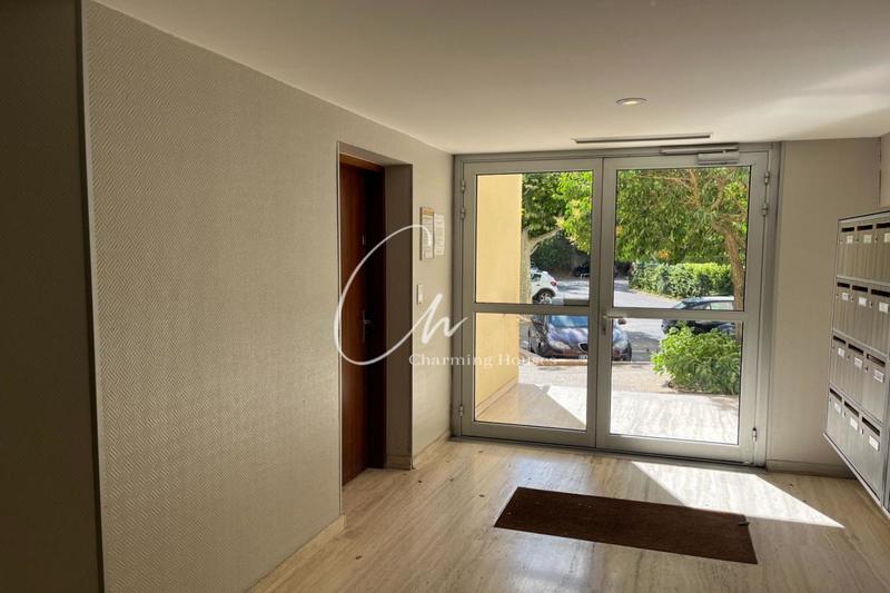 Appartement - 94 m² - 4 pièces