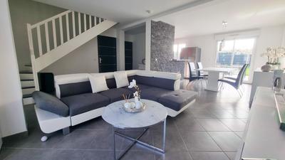 Maison - 101 m² - 1 pièce