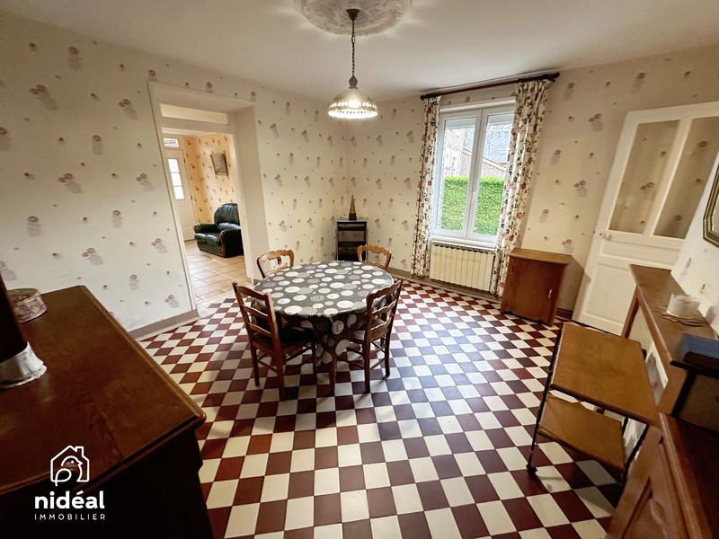 Maison - 98 m² - 5 pièces