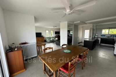 Villa - 180 m² - 9 pièces