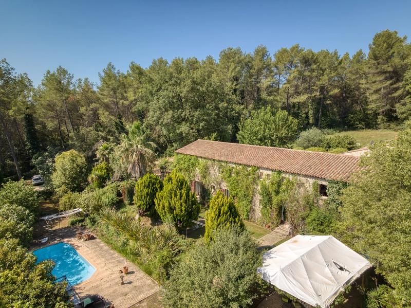 Bastide - 430 m² - 7 pièces