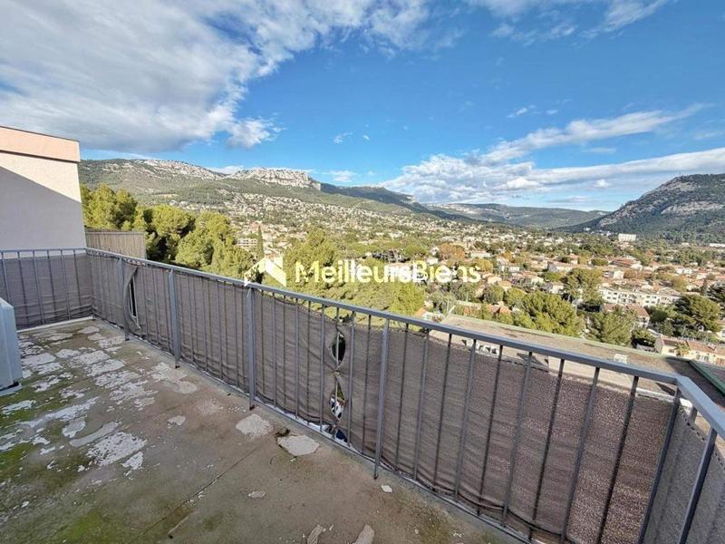 Appartement - 81 m² - 5 pièces