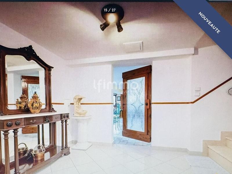 Maison - 198 m² - 7 pièces