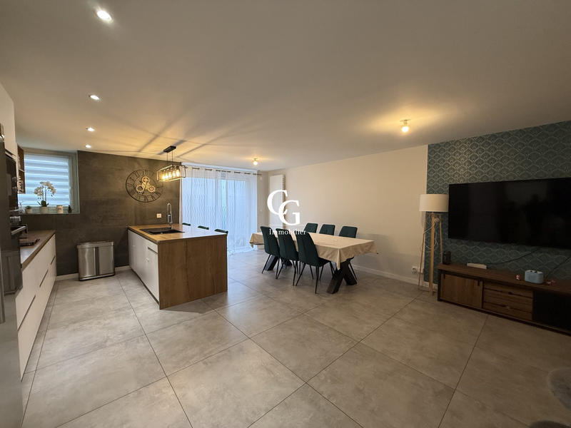 Maison - 145 m² - 6 pièces