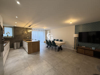 Maison - 145 m² - 6 pièces