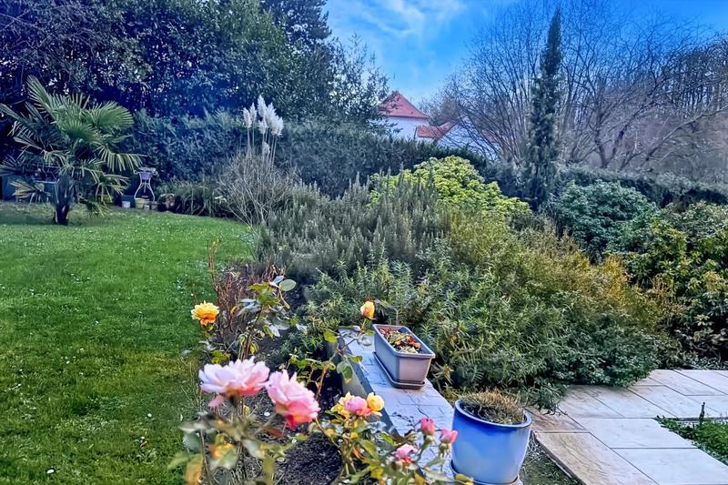 Maison d'architecte - 205 m² - 8 pièces