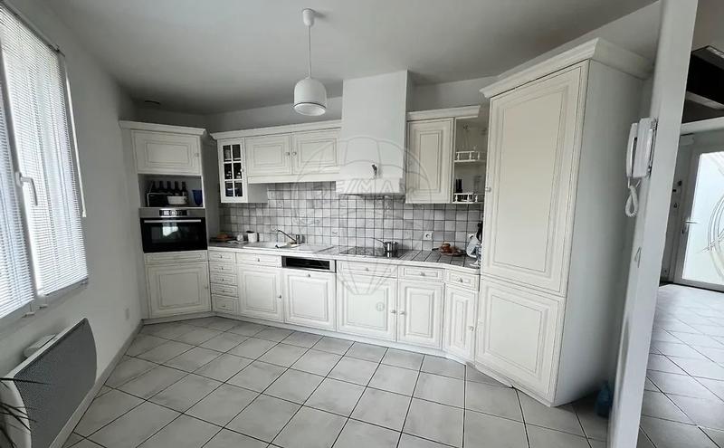 Maison - 137 m² - 6 pièces