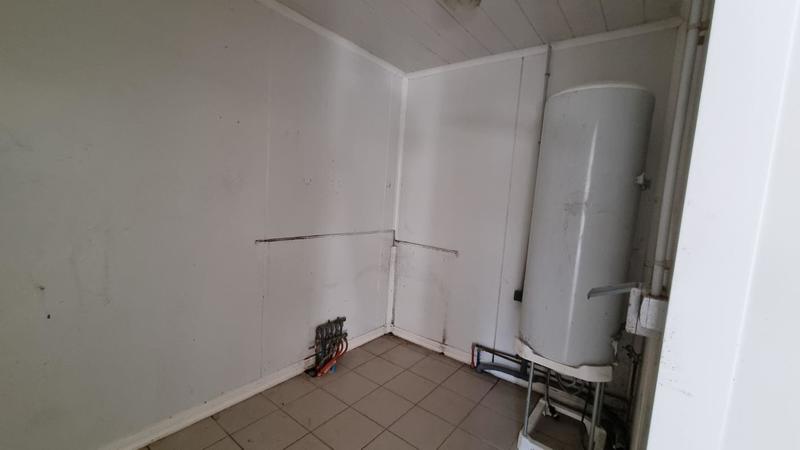 Maison - 200 m² - 2 pièces