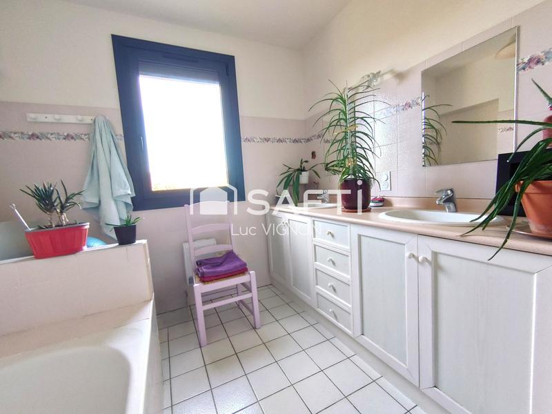 Maison - 200 m² - 7 pièces