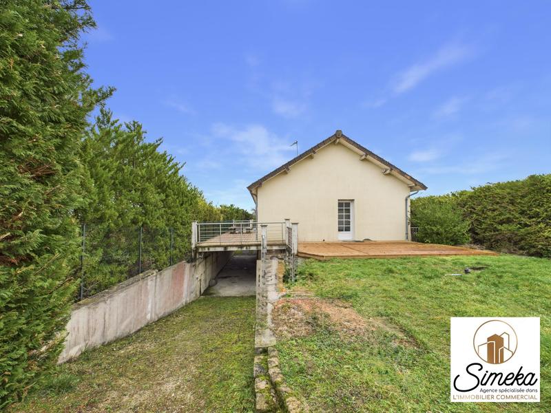 Maison contemporaine - 194 m² - 9 pièces