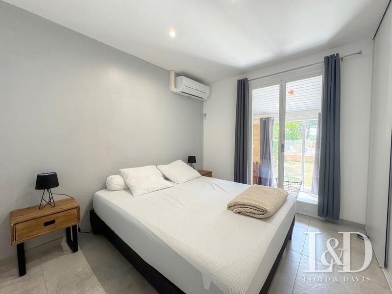 Maison - 239 m² - 8 pièces