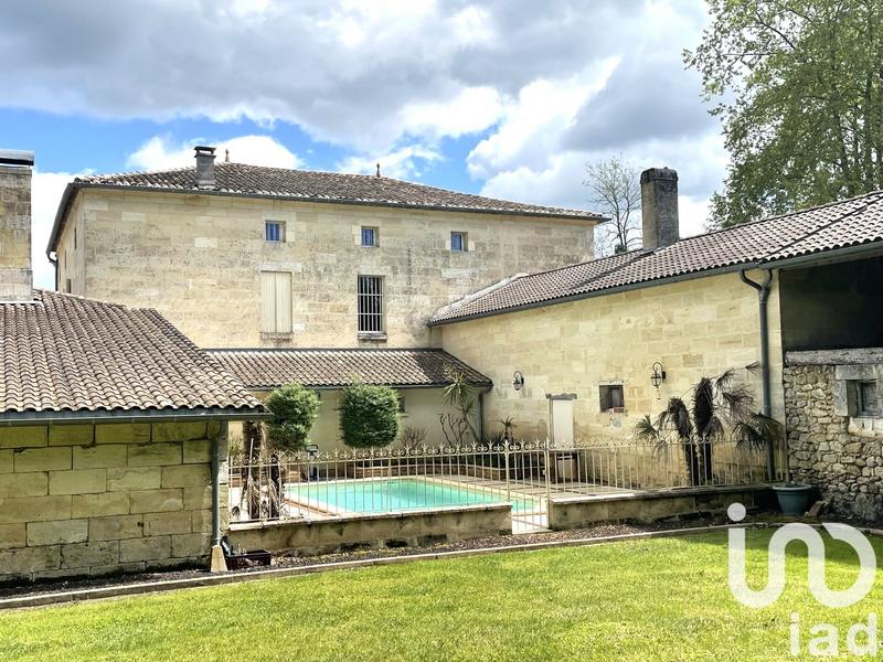 Maison - 580 m² - 11 pièces