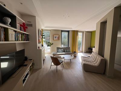 Maison - 202 m² - 6 pièces